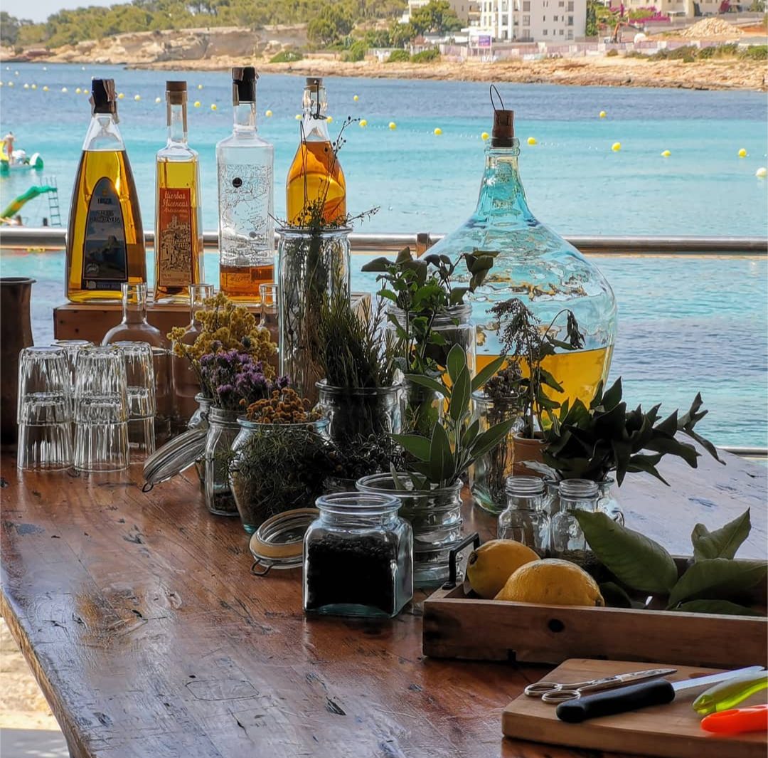 Hierbas Ibicencas tasting workshop
